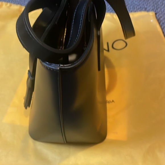 NWT Valentino by Mario Valentino Delphine Super V Tote With Dust Bag - Picture 7 of 8